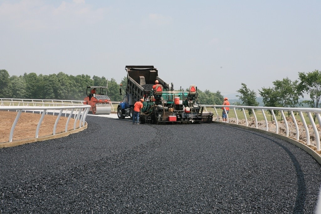 hma - HMA Contracting Featured Image for Environmentally Friendly Paving Options with HMA